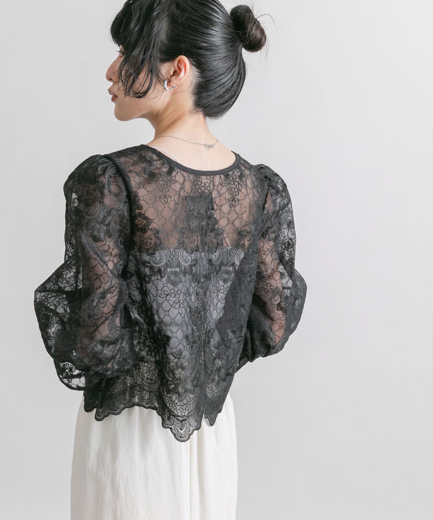  「オーガンジー刺繍クロップドブラウス」|シャツ・ブラウス|