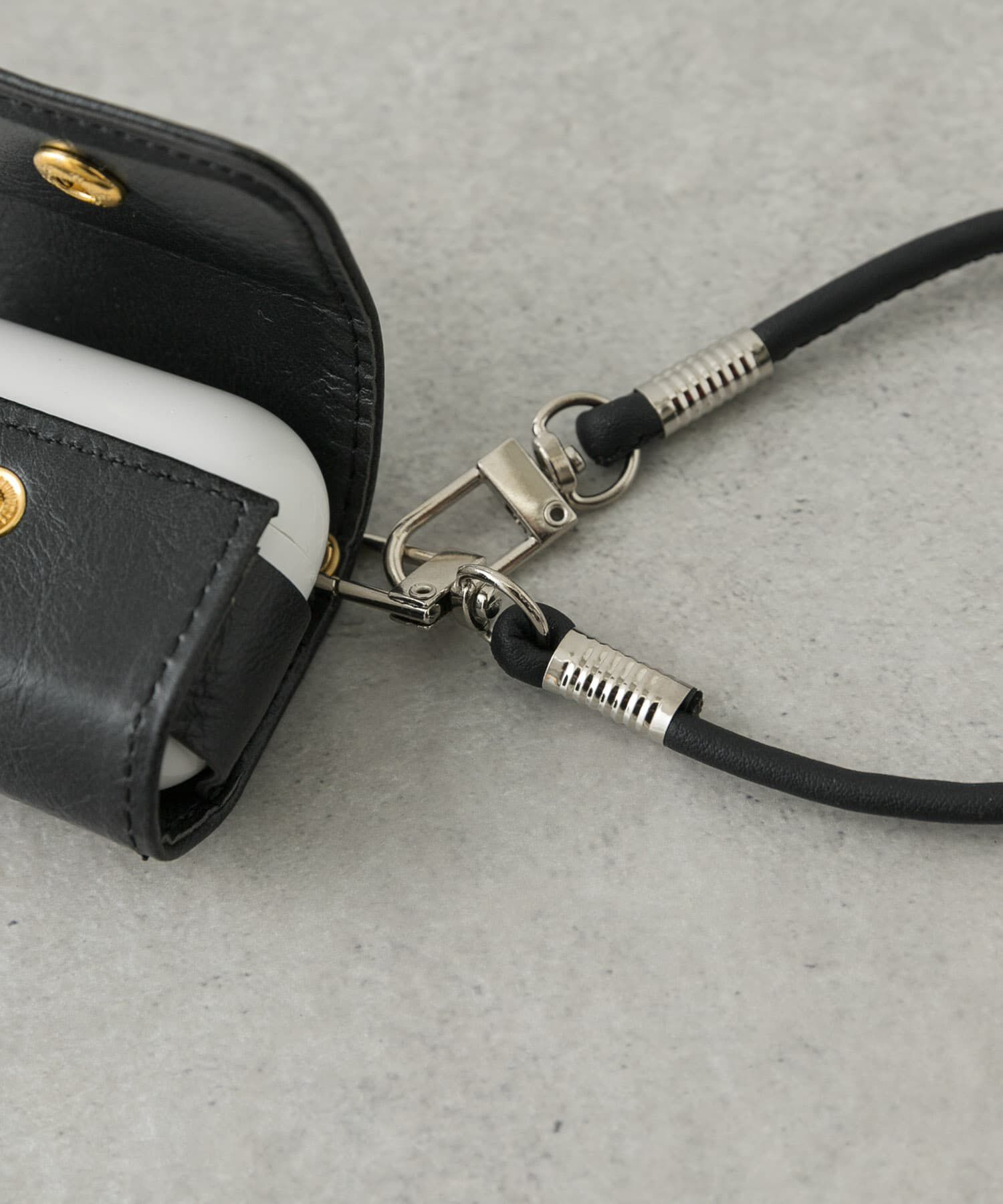 SENSE OF PLACE by URBAN RESEARCH「『WEB/一部店舗限定』イヤホンケース」|その他|