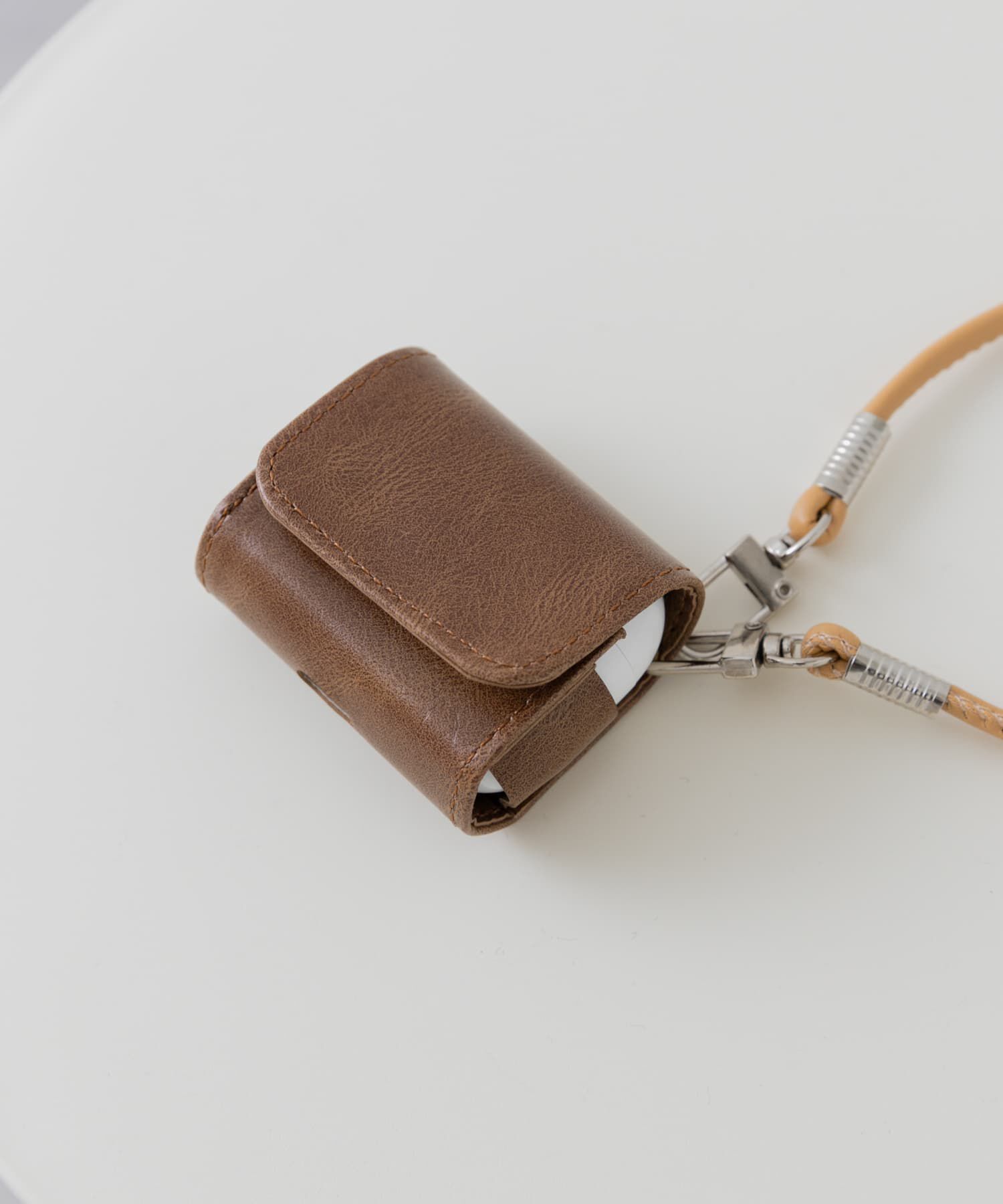 SENSE OF PLACE by URBAN RESEARCH「『WEB/一部店舗限定』イヤホンケース」|その他|ブラウン