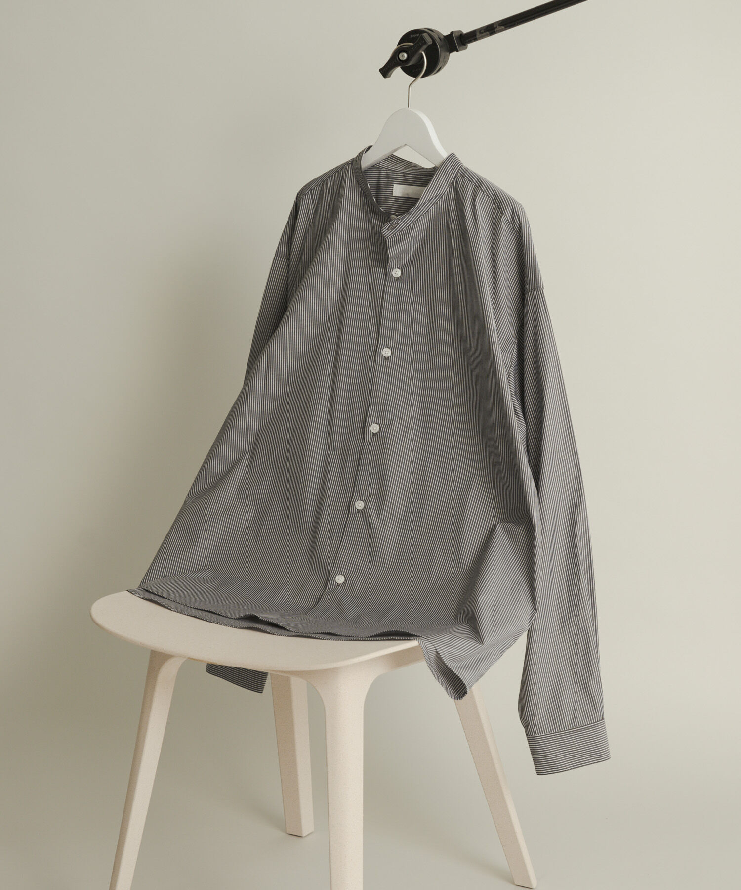 SENSE OF PLACE by URBAN RESEARCH「『WEB限定』コンフォートバンドカラーシャツ」|シャツ・ブラウス|ブラック系その他