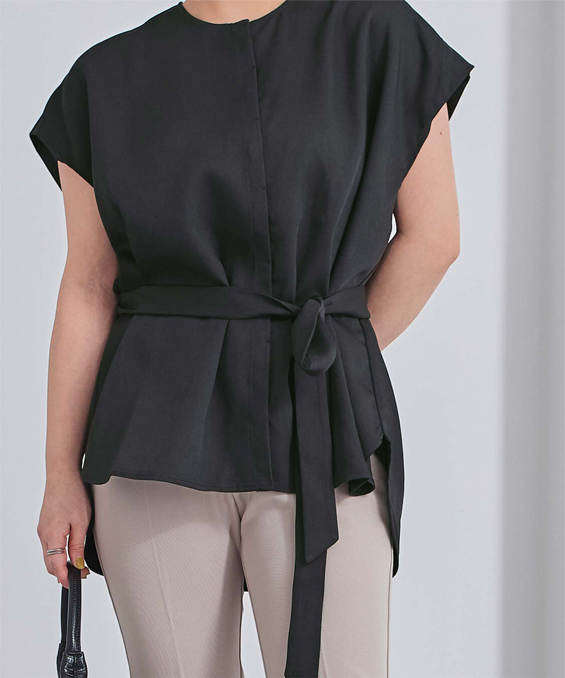 ur's「フレンチスリーブショルダータックノーカラーブラウス」|シャツ・ブラウス|