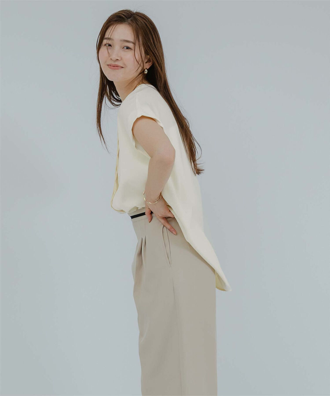 ur's「フレンチスリーブショルダータックノーカラーブラウス」|シャツ・ブラウス|