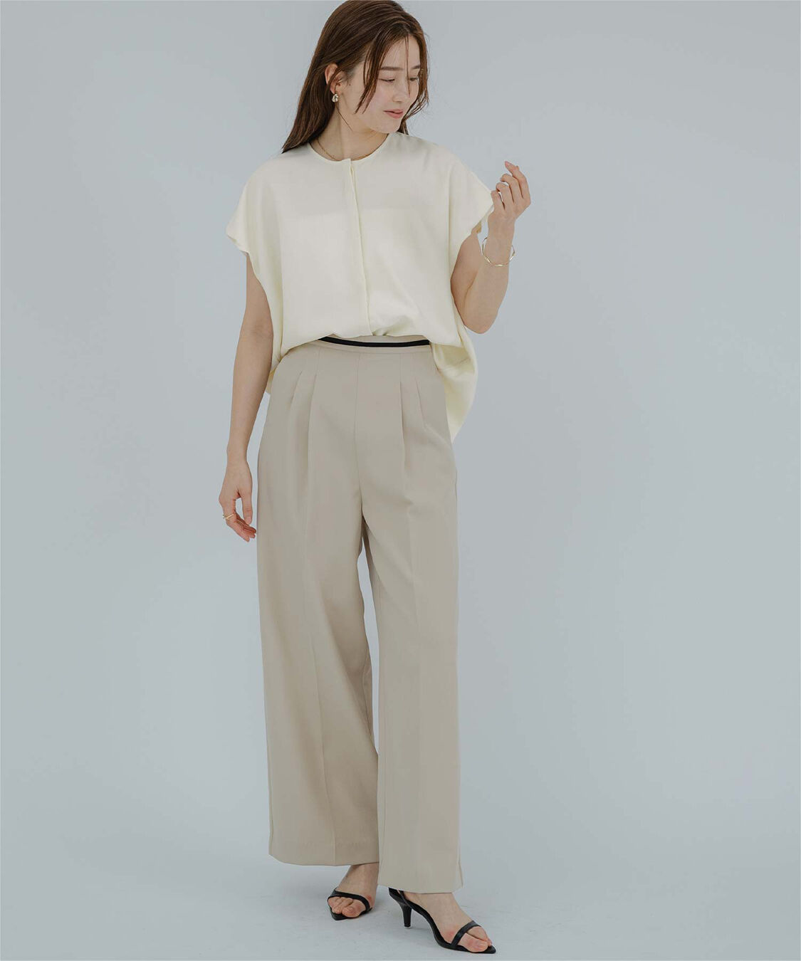 ur's「フレンチスリーブショルダータックノーカラーブラウス」|シャツ・ブラウス|