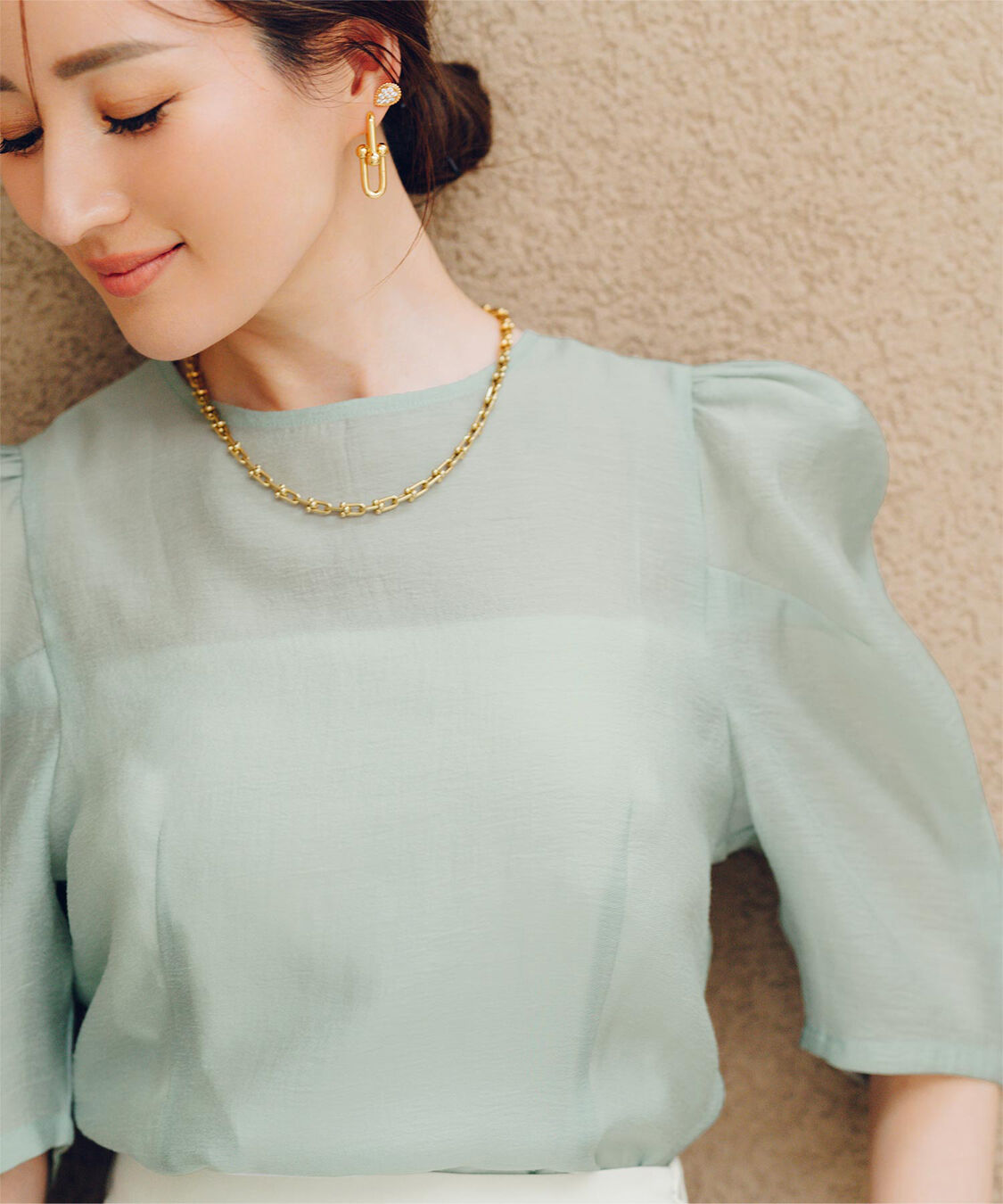 ur's「【星玲奈さんコラボアイテム】パワーショルダーウエストシェイプトップス」|Tシャツ・カットソー|