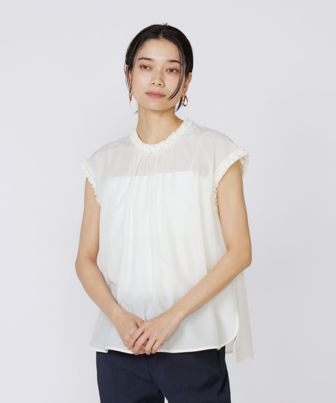 INED「《大きいサイズ》タックフリルブラウス」|シャツ・ブラウス|