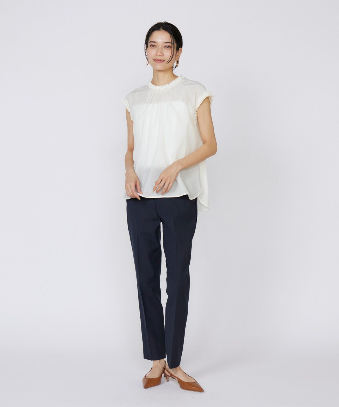 INED「《大きいサイズ》タックフリルブラウス」|シャツ・ブラウス|