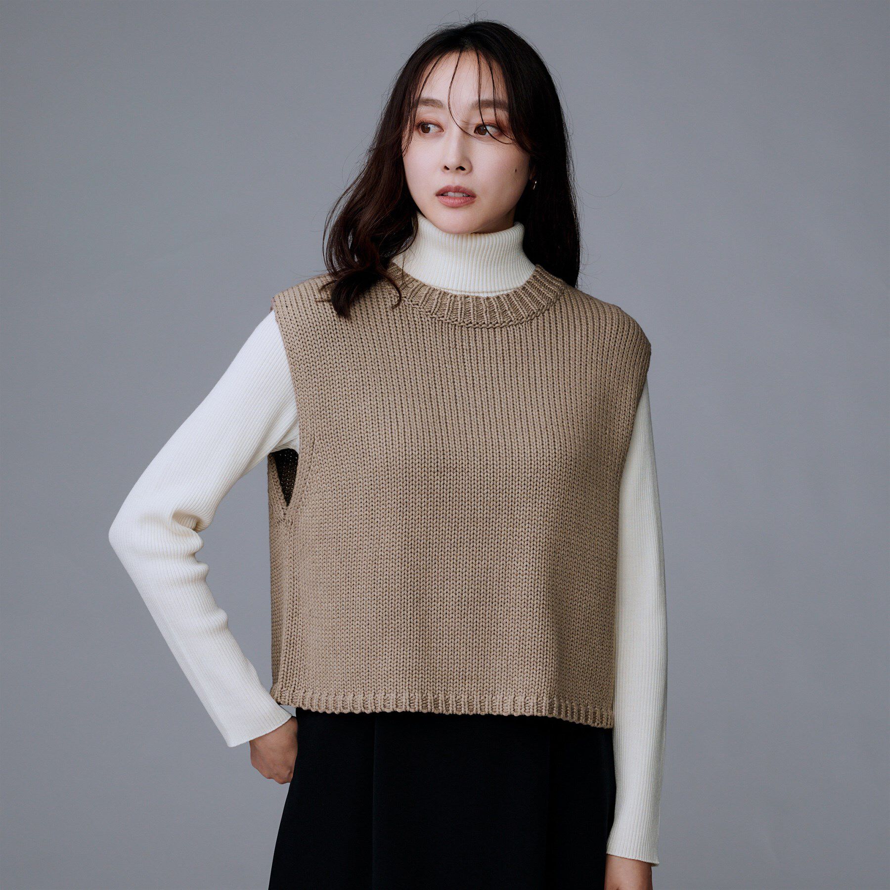 UNTITLED「【レイヤード/前ボタン】2WAYニットベスト」|ニット・セーター|