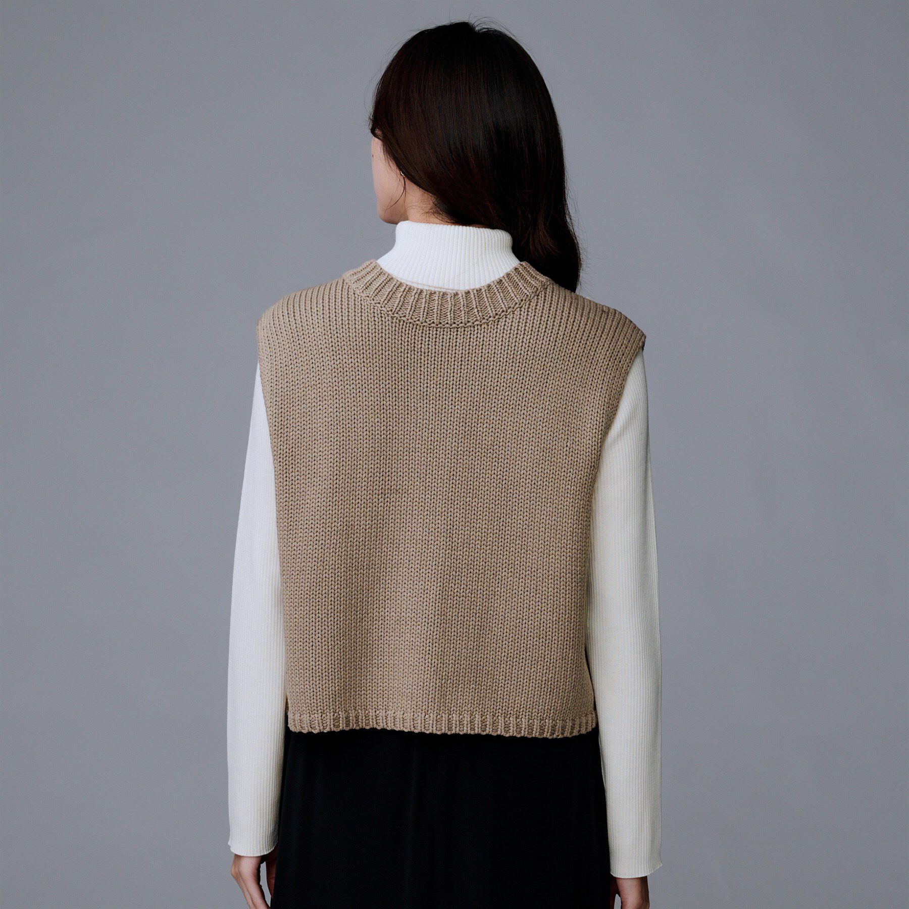 UNTITLED「【レイヤード/前ボタン】2WAYニットベスト」|ニット・セーター|