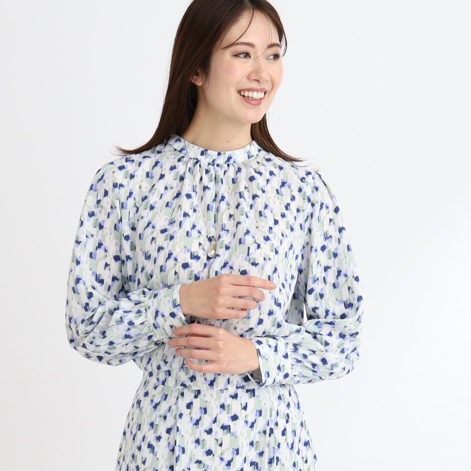 Reflect「【マシンウォッシュ可／セットアップ可】パフスリーブプリントブラウス」|シャツ・ブラウス|ミントグリーン(12