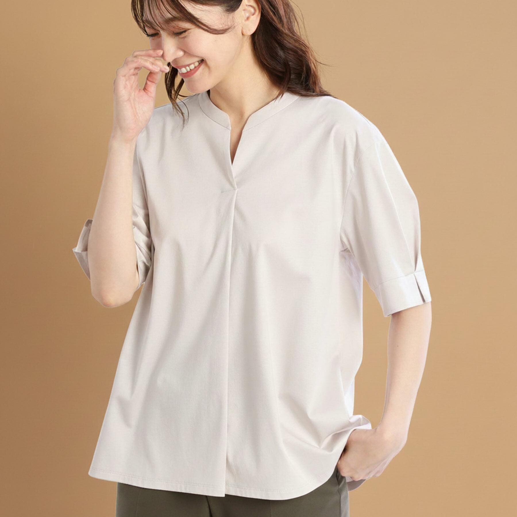 Reflect「【すっきり見え！長め丈／マシンウォッシュ可】スキッパーネックジャージトップス」|Tシャツ・カットソー|グレージュ(050)