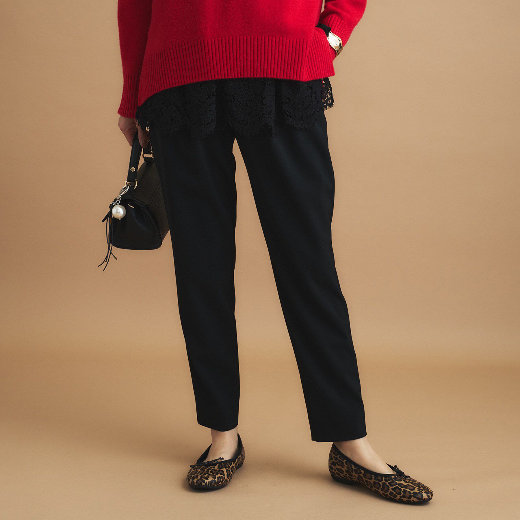 INDIVI「人気NO.1【褒められパンツ／高ストレッチ／ウエストゴム】タックテーパードパンツ」|その他|ブラック(019)