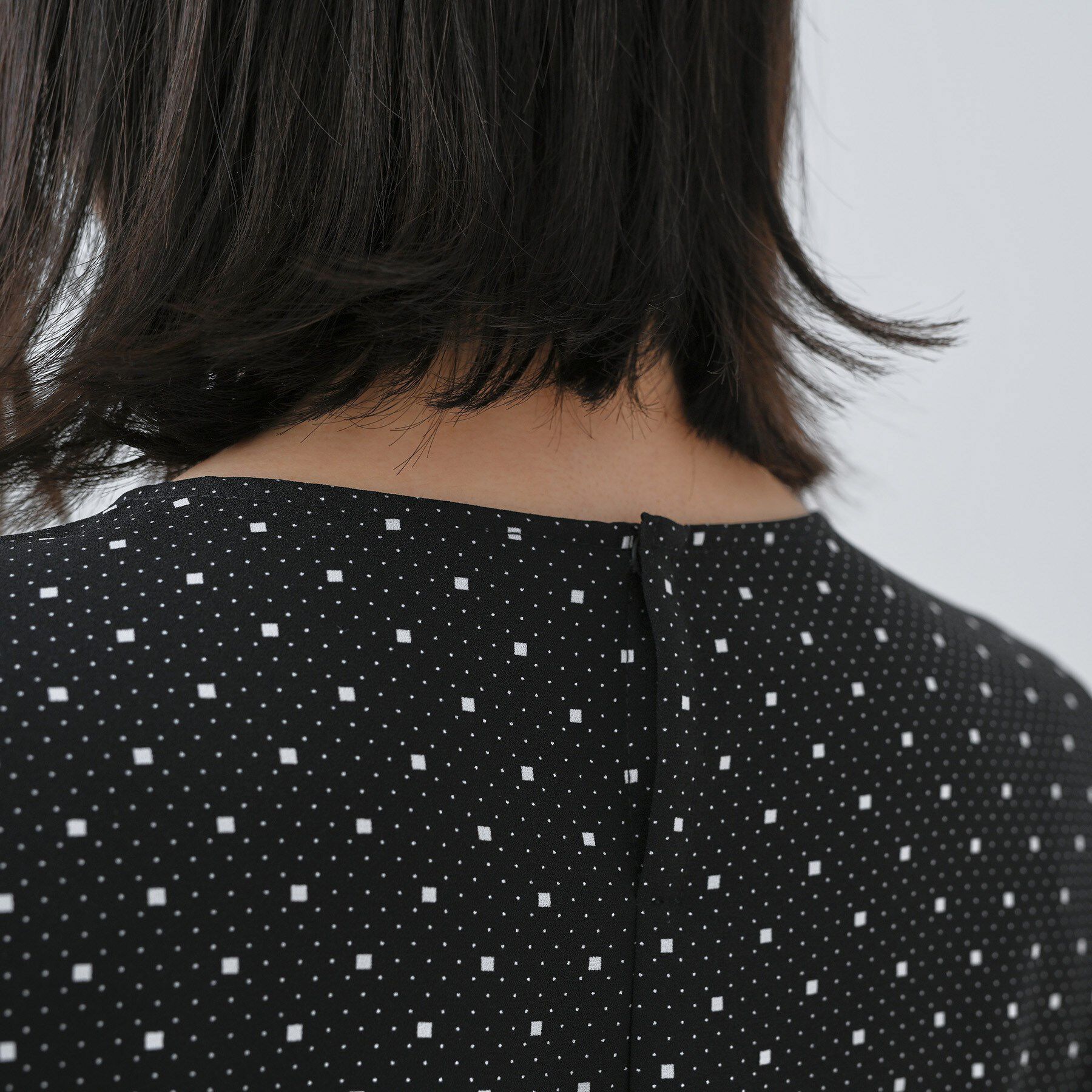 INDIVI「【通勤／きれいめ】柄タックブラウス」|シャツ・ブラウス|