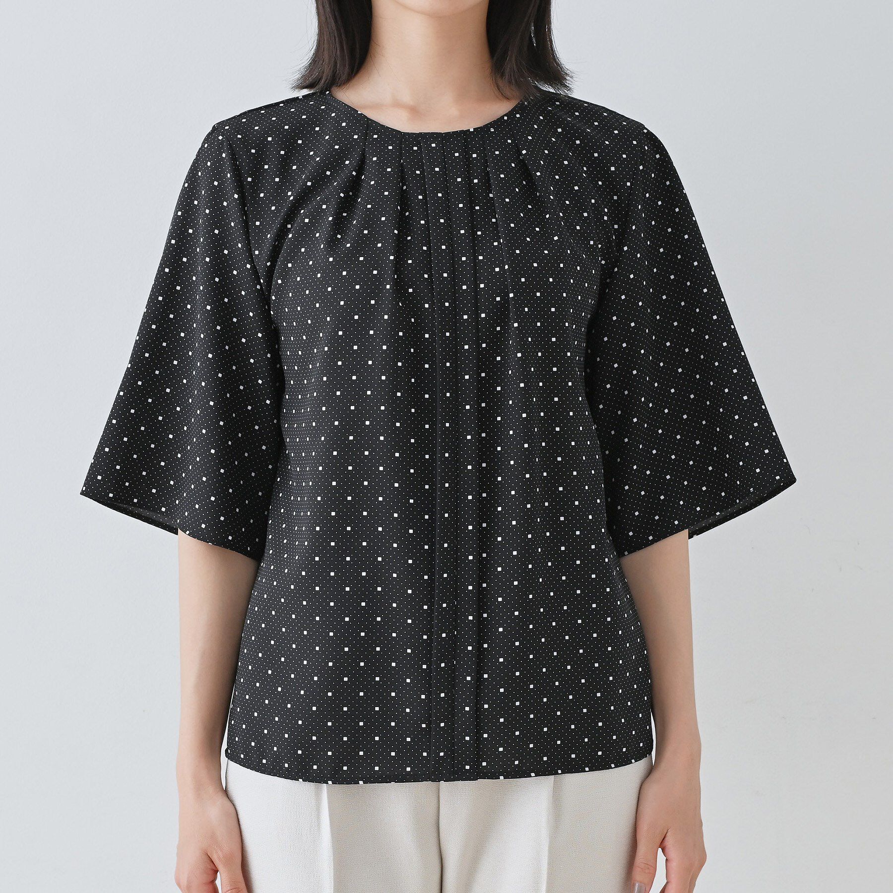 INDIVI「【通勤／きれいめ】柄タックブラウス」|シャツ・ブラウス|