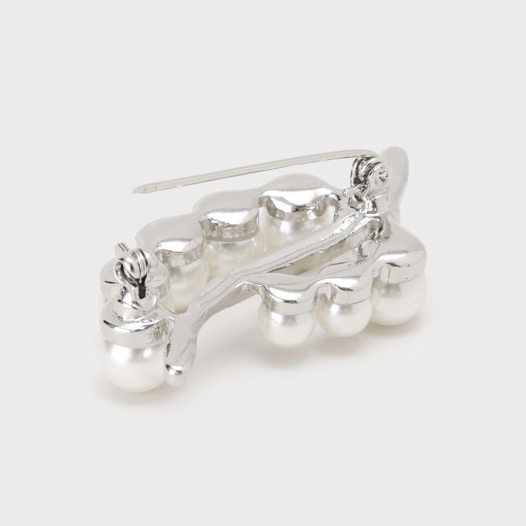 INDIVI「【セレモニー／上品】パール調モチーフブローチ」|ブローチ・コサージュ|