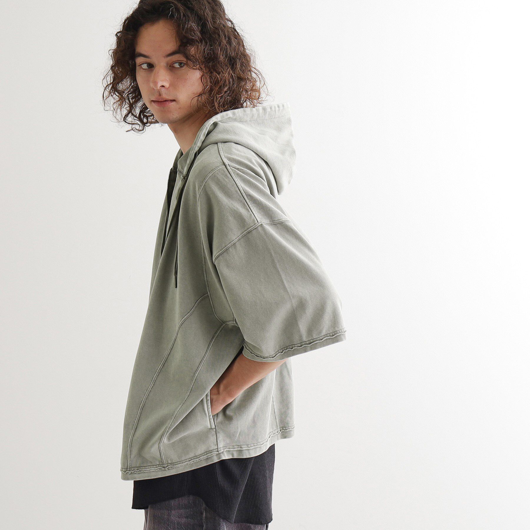 tk.TAKEO KIKUCHI「ヴィンテージライククロップドパーカ」|パーカー|