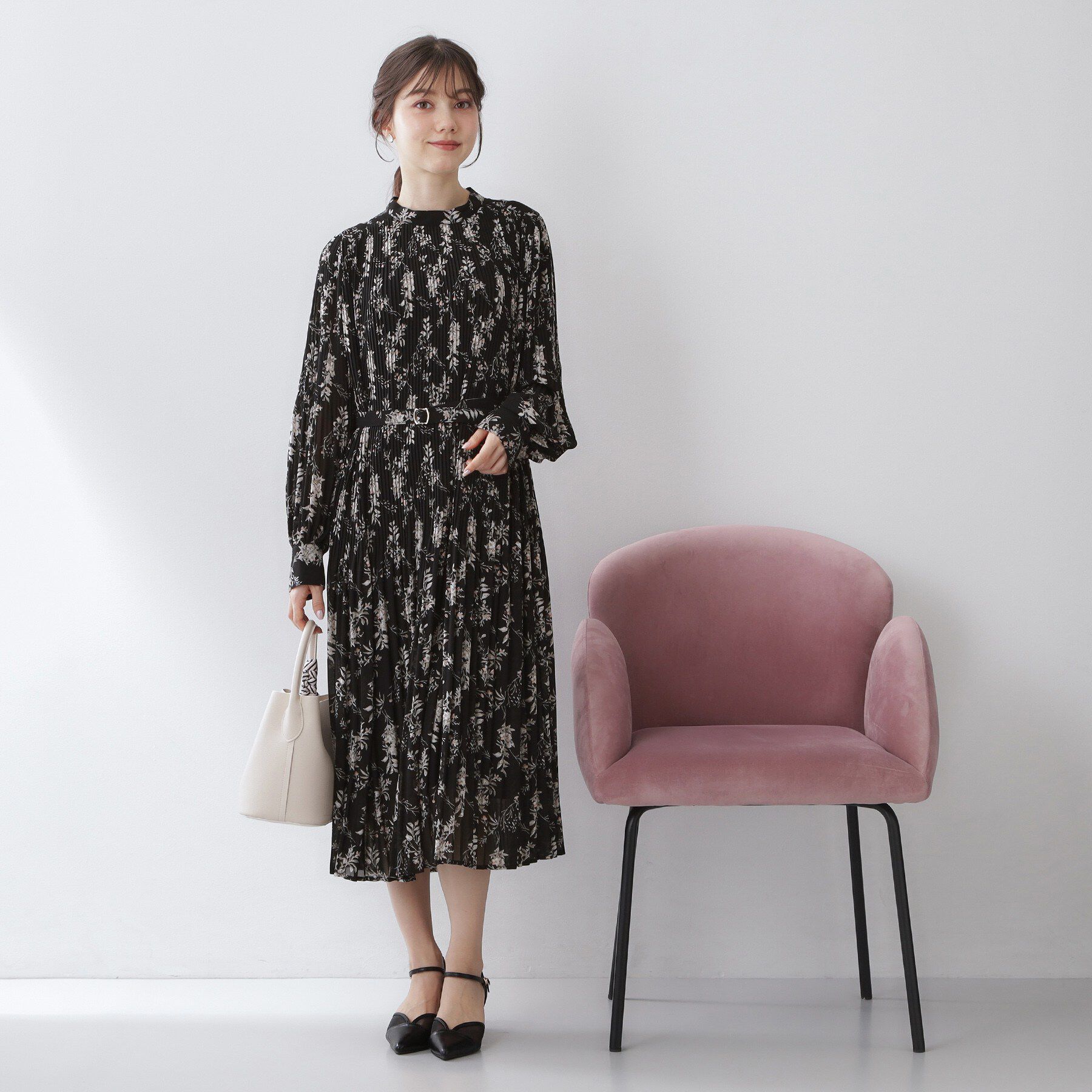 index「ベルト付きプリーツフレアワンピース【洗濯機OK/イージーアイロン/防シワ】《5col》」|ワンピース|