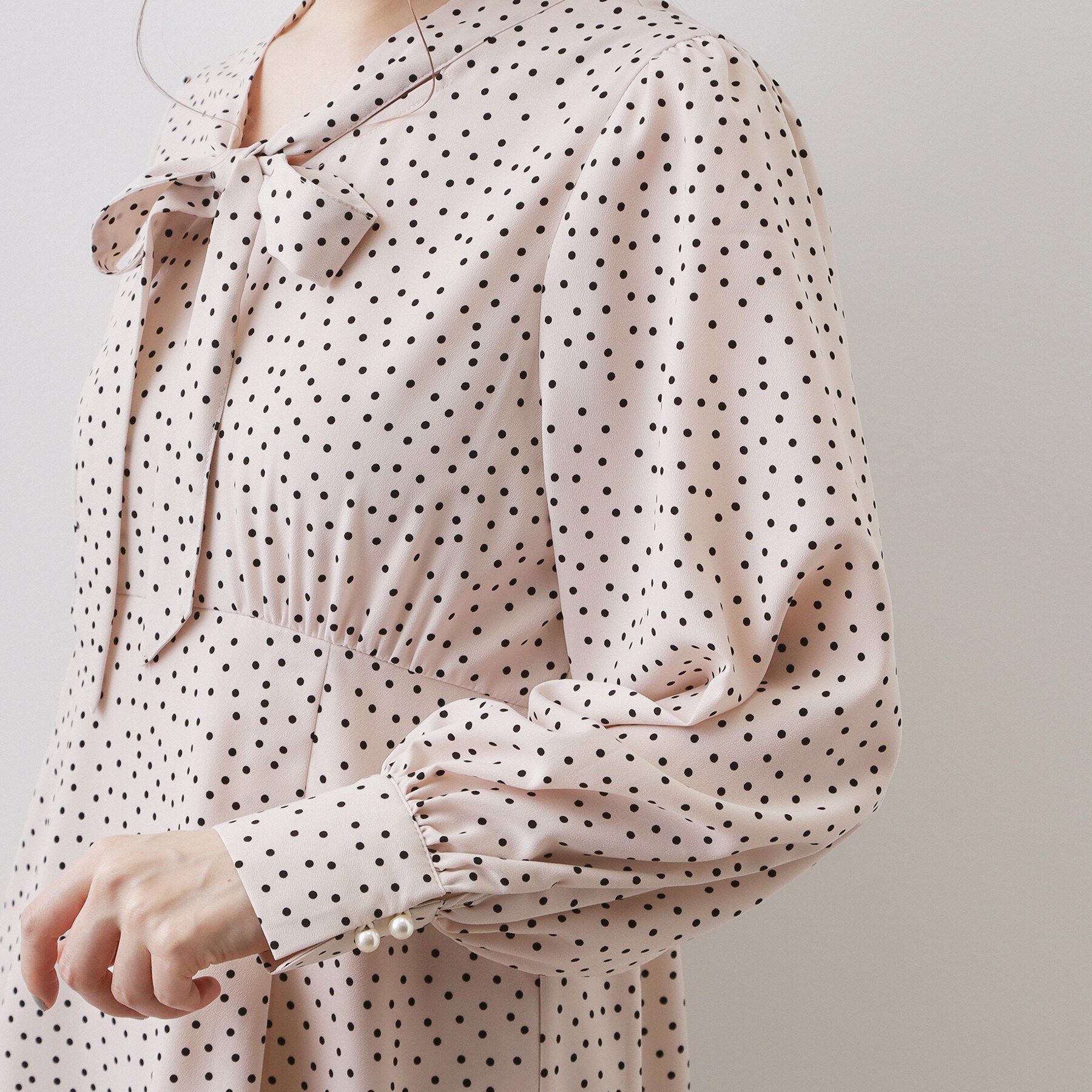 index「リボンボウタイドットワンピース【洗濯機OK/イージーアイロン/防シワ】」|ワンピース|