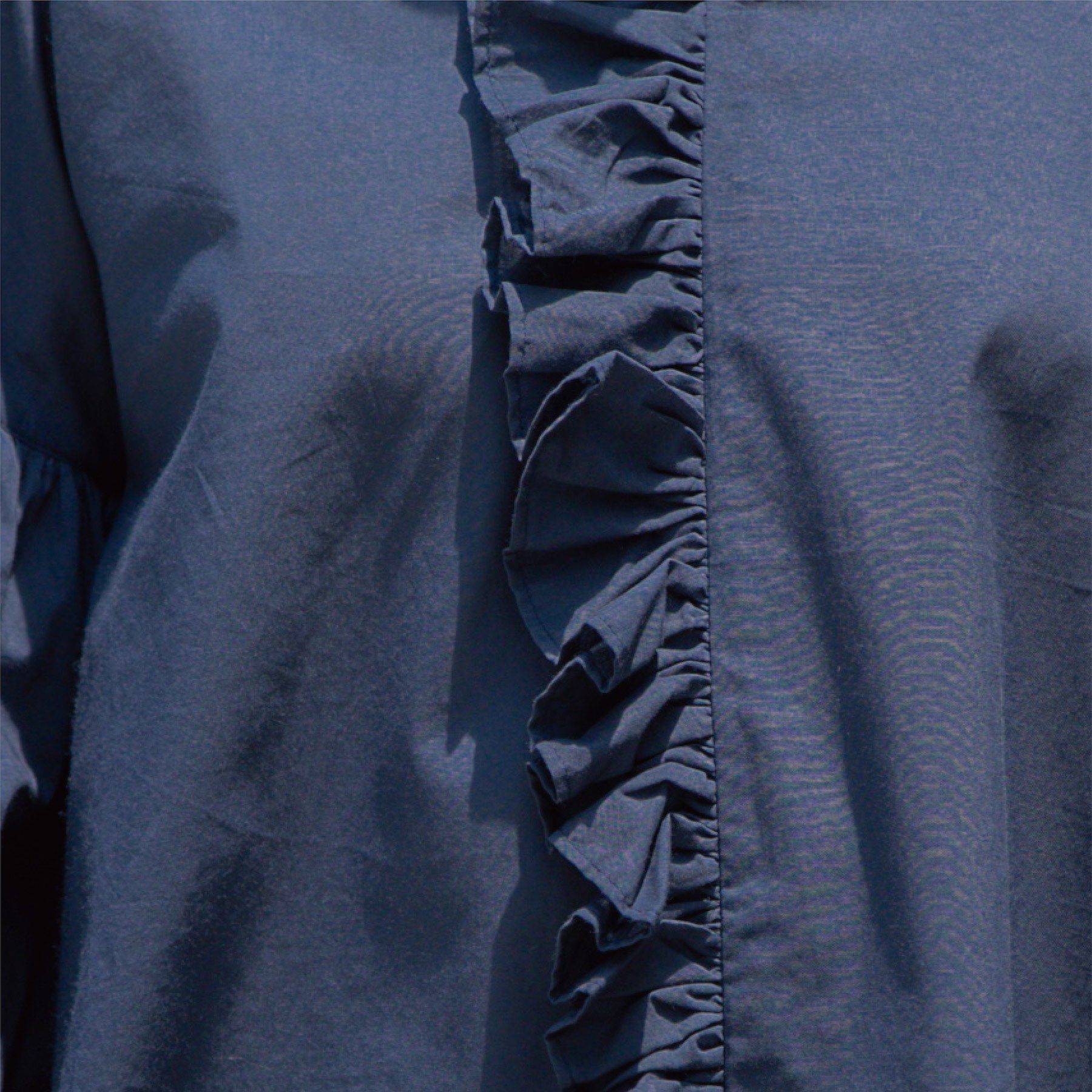 OPAQUE.CLIP「Vネックアシメフリルブラウス【洗濯機洗い可】」|シャツ・ブラウス|