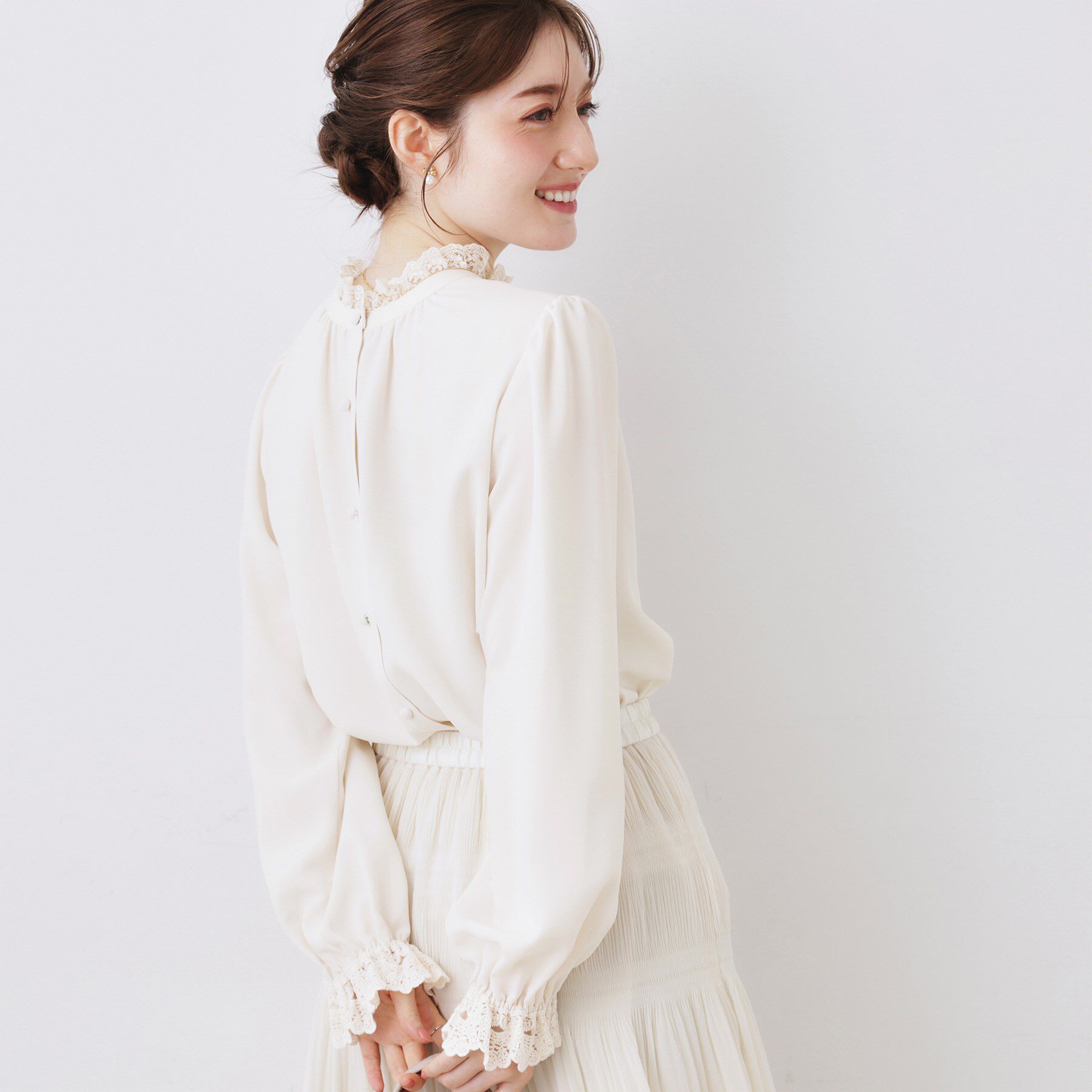 Couture broach「【2WAY・ハレの日・通勤】エンブロレースブラウス」|シャツ・ブラウス|