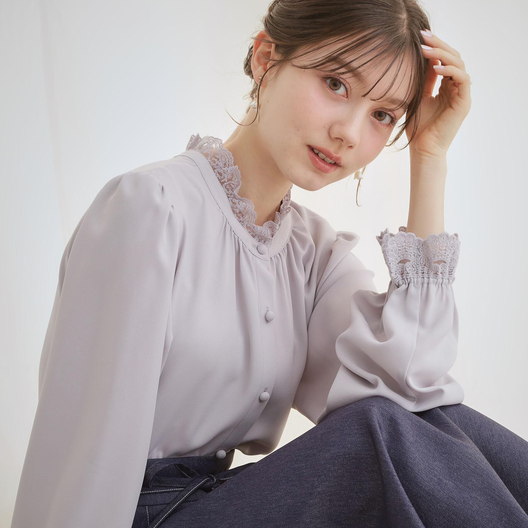 Couture broach「【2WAY・ハレの日・通勤】エンブロレースブラウス」|シャツ・ブラウス|ライトグレー(011