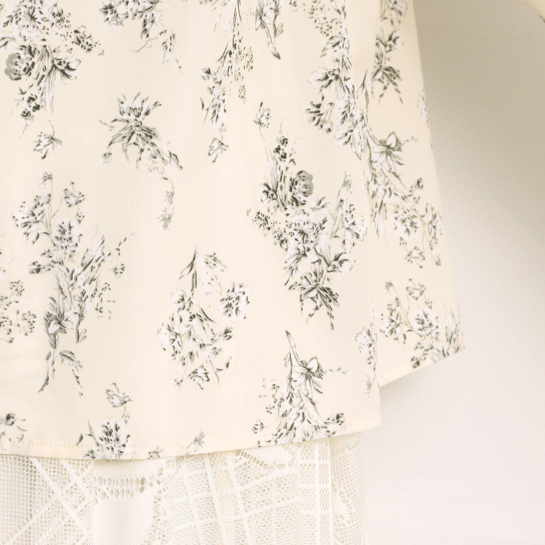 ITS&rsquo;DEMO「花柄ボウタイブラウス」|シャツ・ブラウス|