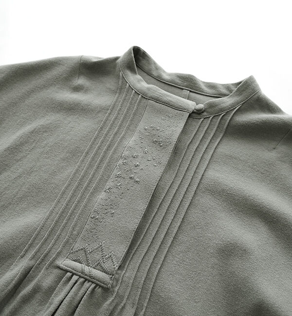 オオカミとフクロウ「オオカミと読書灯の星たち」|シャツ・ブラウス|