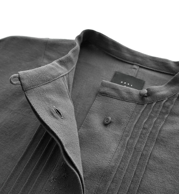 オオカミとフクロウ「オオカミと読書灯の星たち」|シャツ・ブラウス|