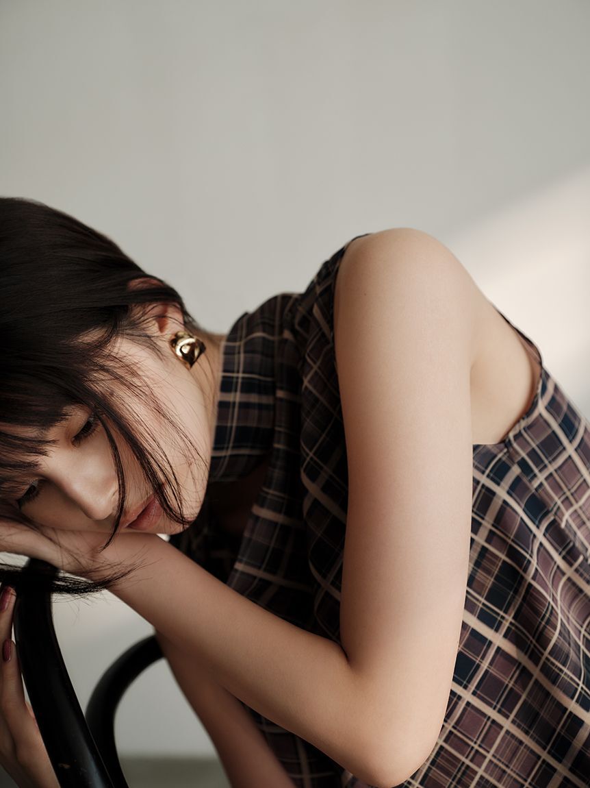 FRAY I.D「ドレープネックノースリーブブラウス」|シャツ・ブラウス|