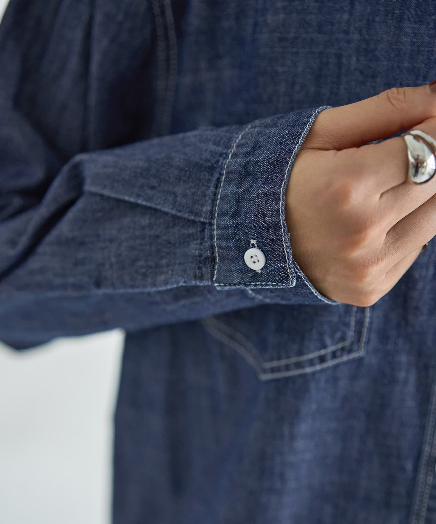 STYLE DELI「織り糸柄状ブリーチデニムシャツ」|シャツ・ブラウス|