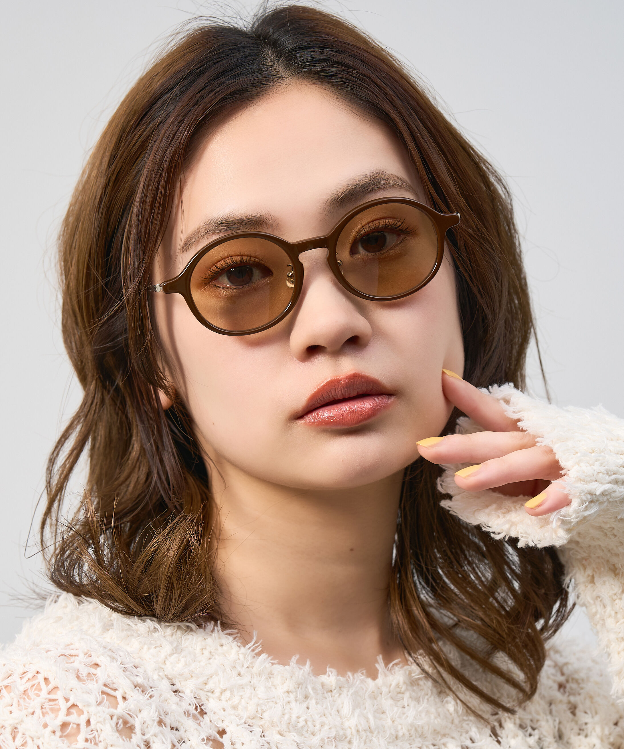  「Zoff | Kirimaru ラウンド型 サングラス 丸型 波型 小顔効果 UVカット 紫外線対策 紫外線対策 ズレ落ち防止」|サングラス|濃ブラウン