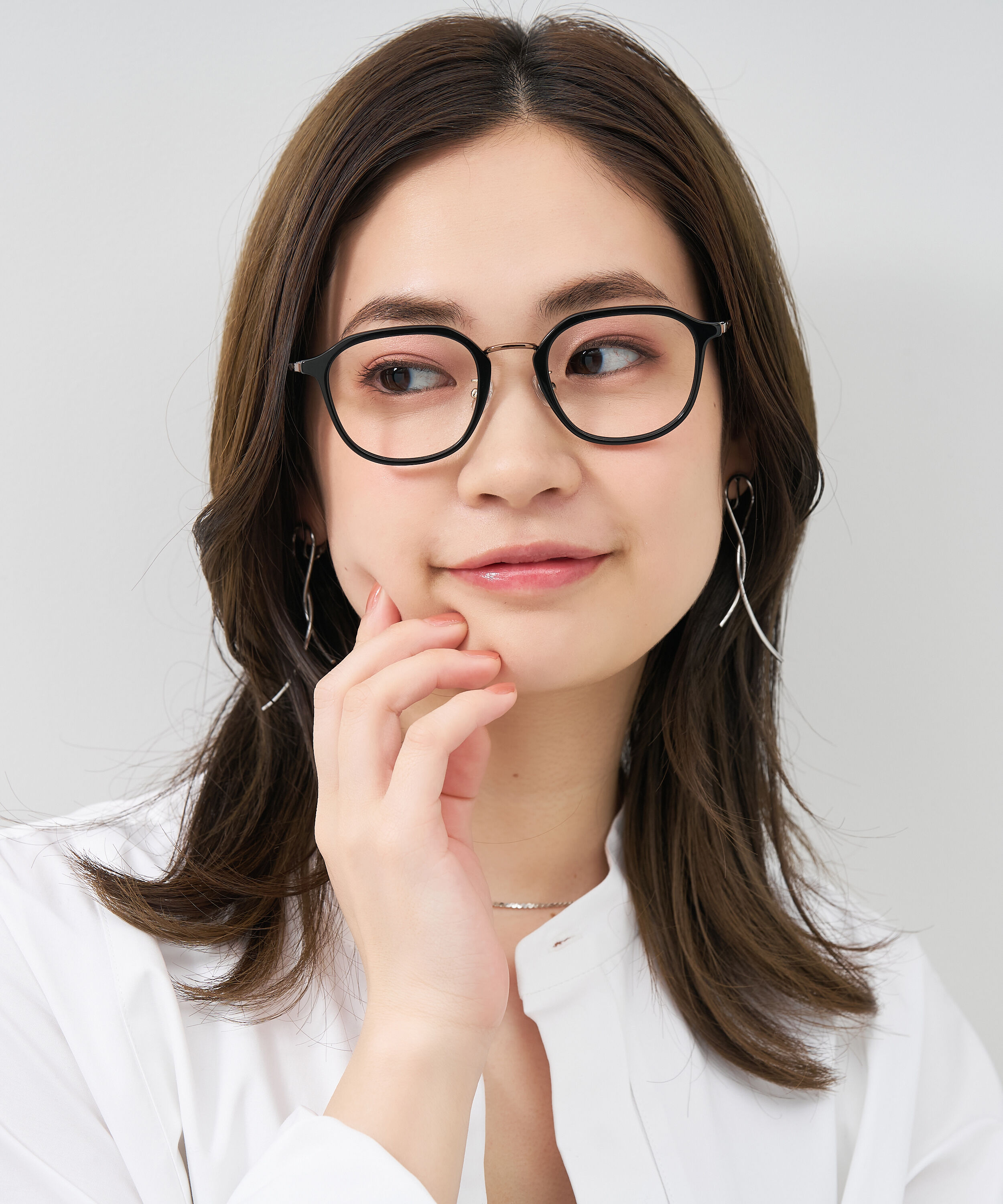  「ウェリントン型 大人可愛いメガネ トレンド感&times;きちんと感のあるデザイン｜黒縁 クリア レンズ交換券付き」|メガネ|ブラック