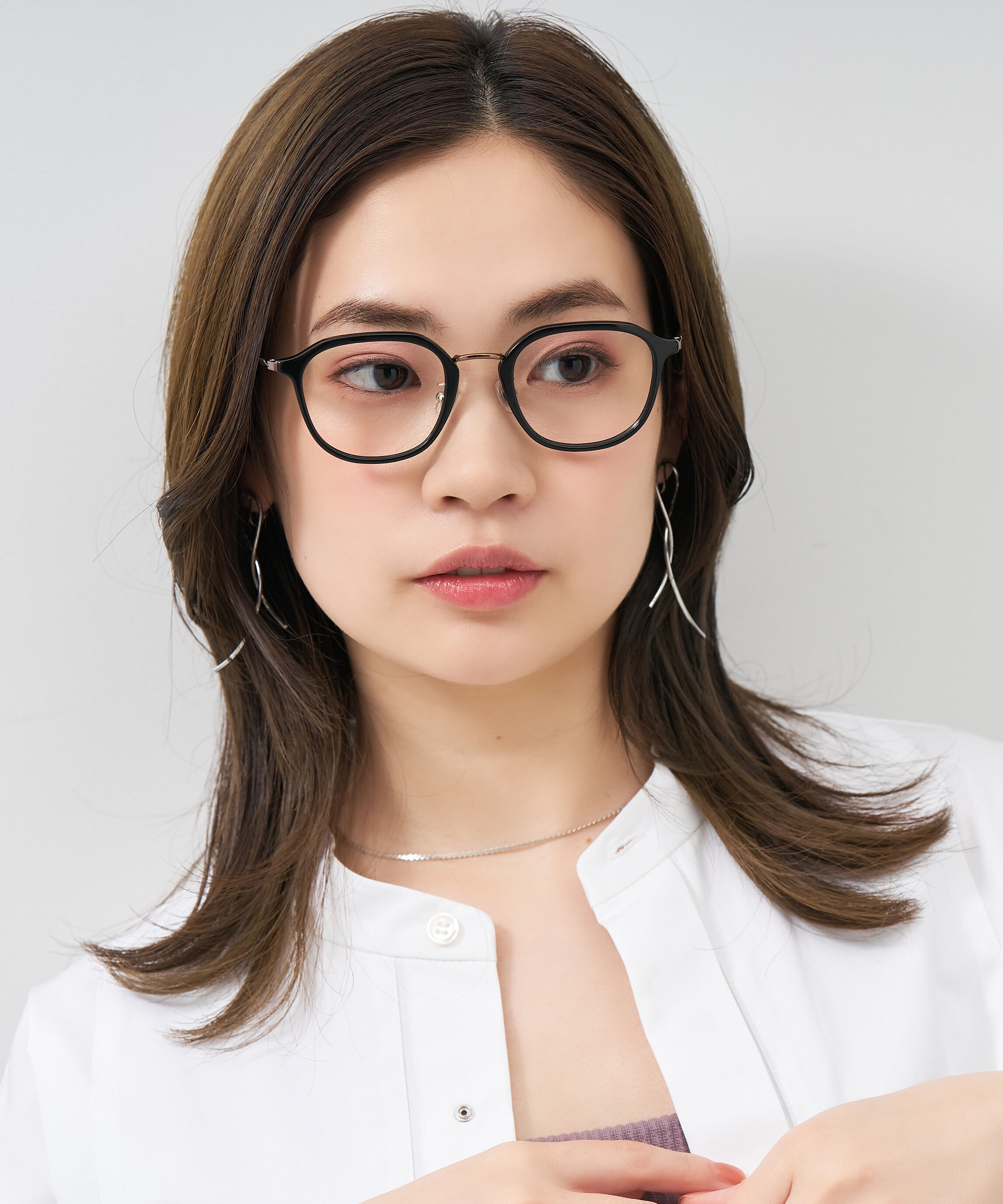  「ウェリントン型 大人可愛いメガネ トレンド感&times;きちんと感のあるデザイン｜黒縁 クリア レンズ交換券付き」|メガネ|