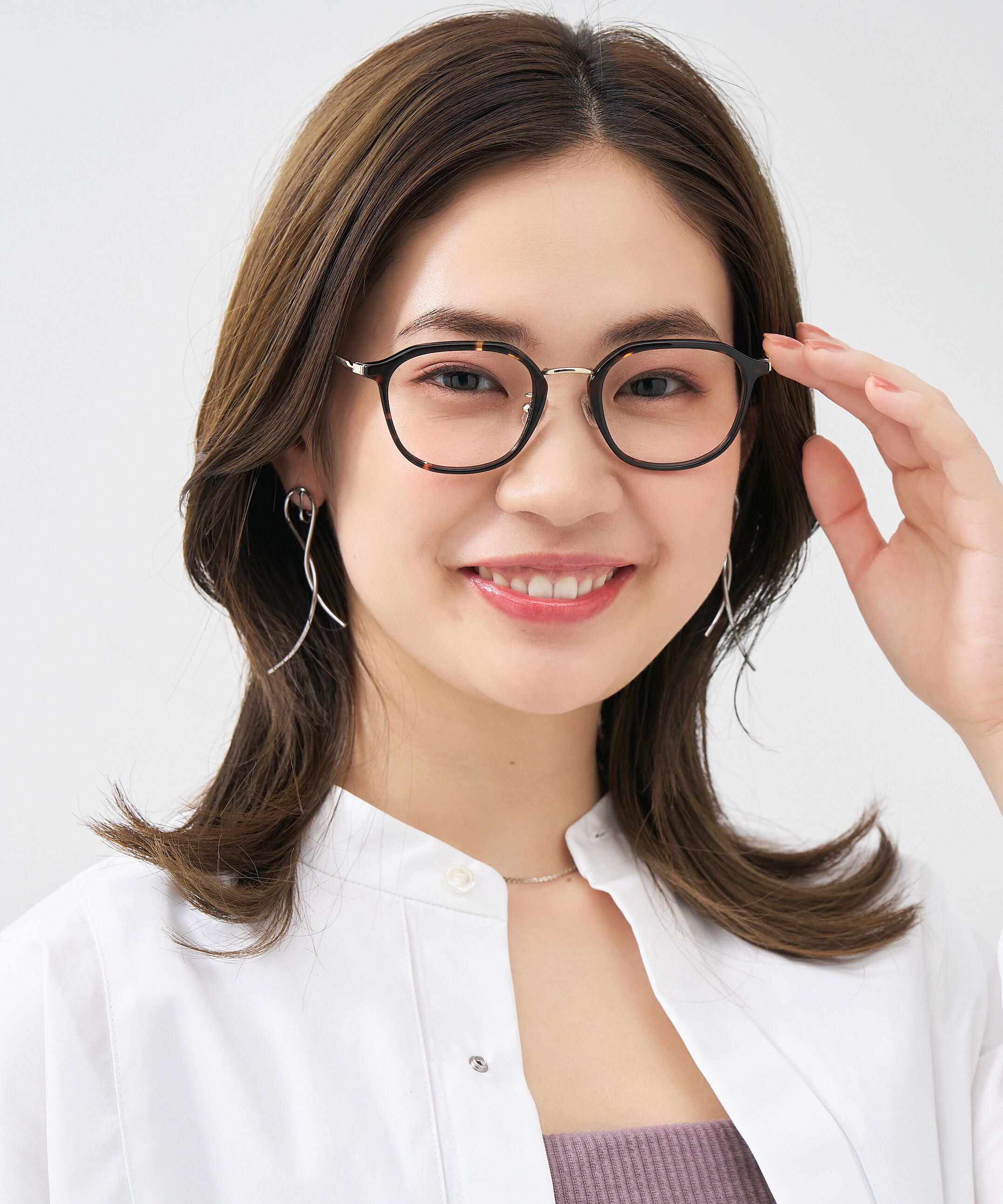  「ウェリントン型 大人可愛いメガネ トレンド感&times;きちんと感のあるデザイン｜黒縁 クリア レンズ交換券付き」|メガネ|