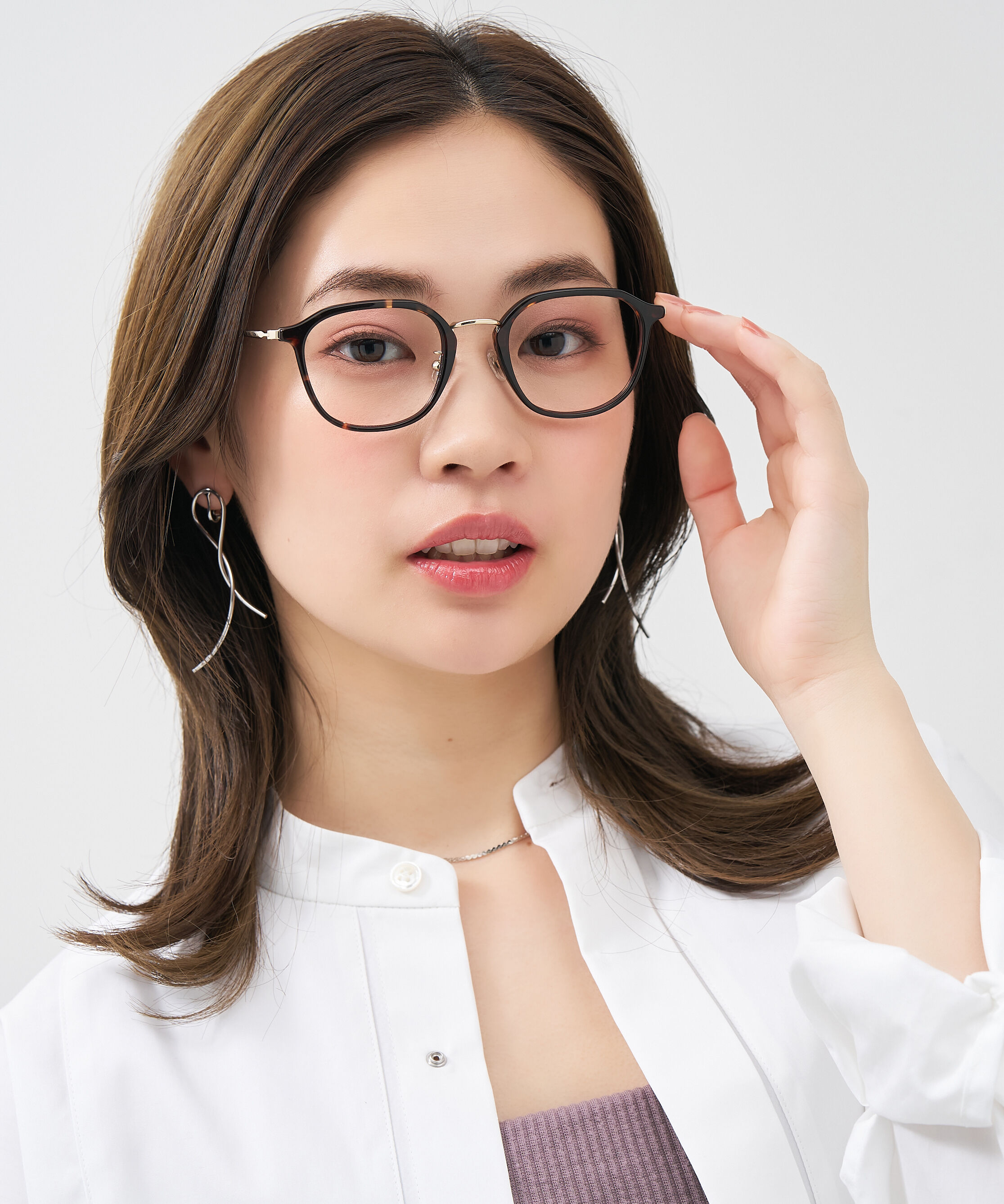  「ウェリントン型 大人可愛いメガネ トレンド感&times;きちんと感のあるデザイン｜黒縁 クリア レンズ交換券付き」|メガネ|