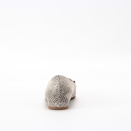 銀座かねまつ「NB255291PT1SHPGRY3CB 【本革】【防水】アクアベルビットローファーパンプス」|パンプス|