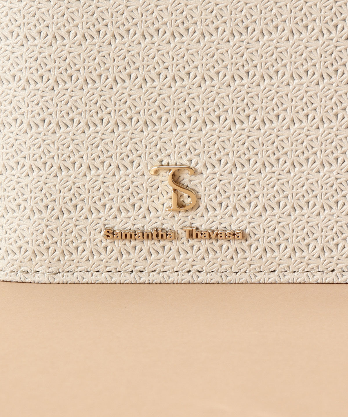 Samantha Thavasa「レース調型押し折財布」|財布|