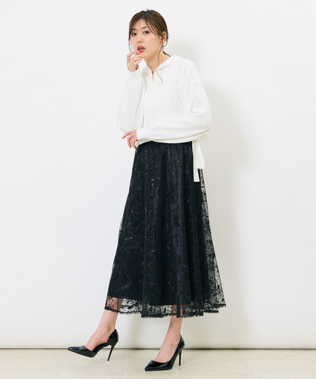 アンドクチュール「レースアップリボンフーディー」|パーカー|