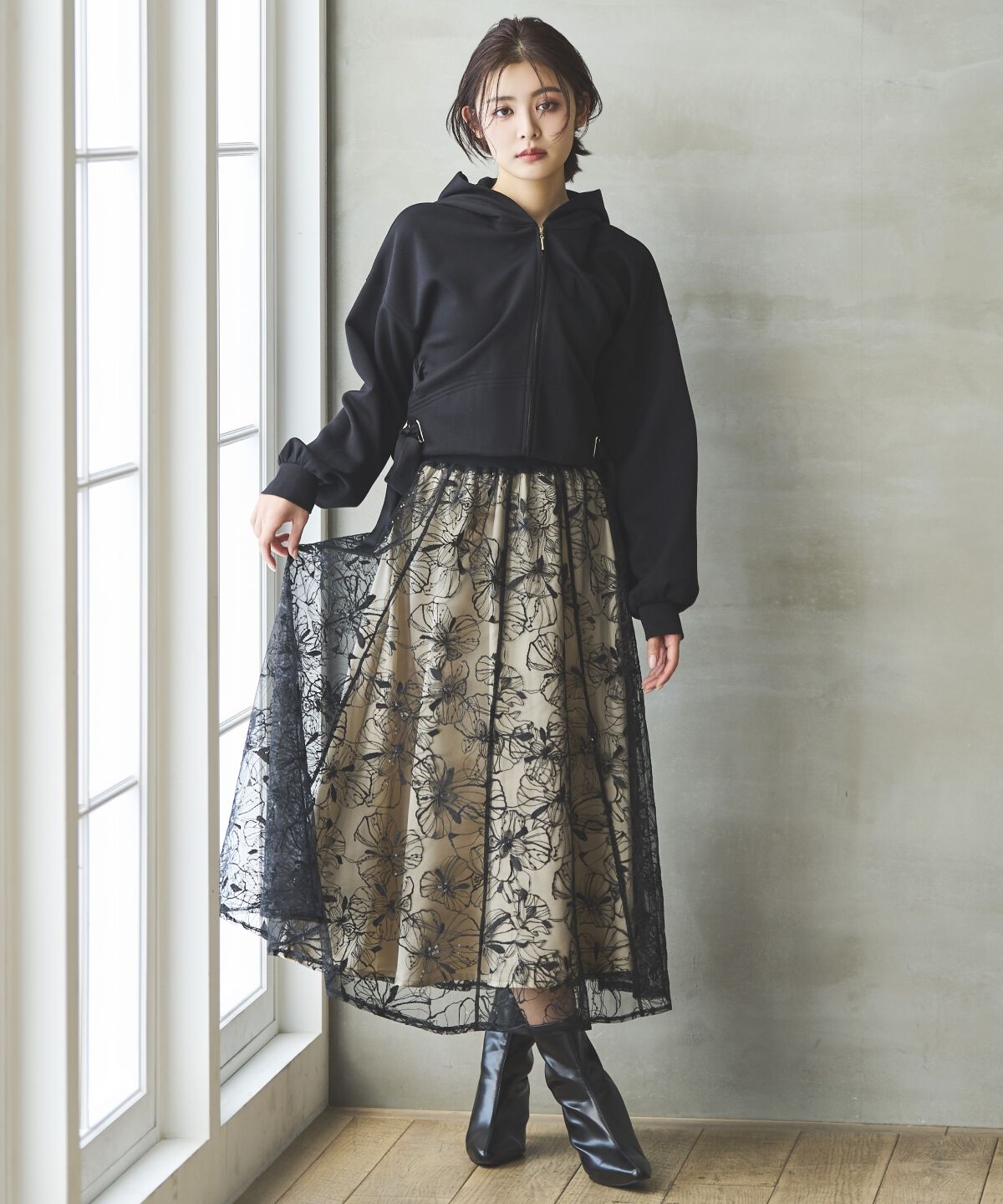 アンドクチュール「レースアップリボンフーディー」|パーカー|