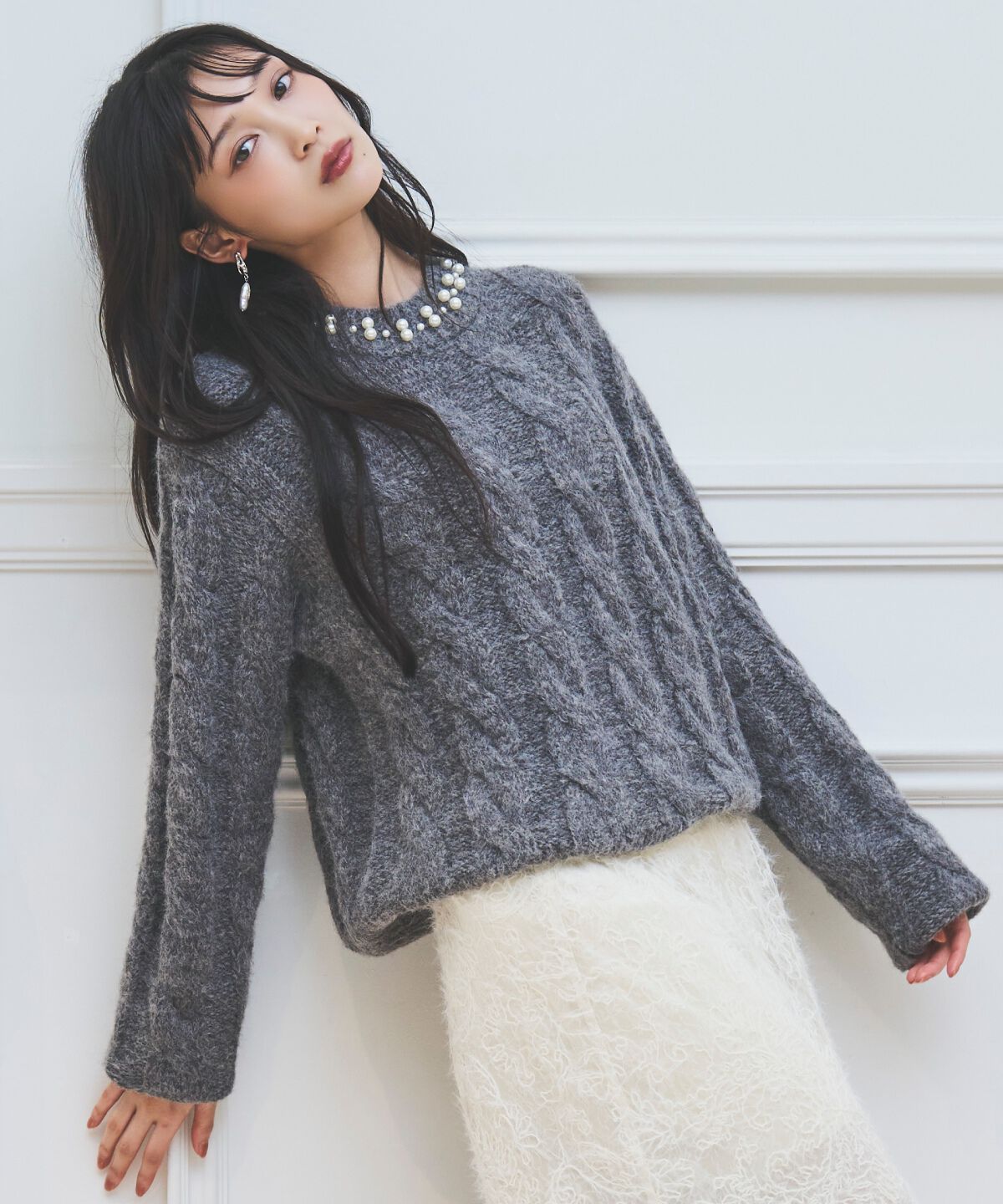 アンドクチュール「パール襟ケーブルニットプルオーバー」|ニット・セーター|