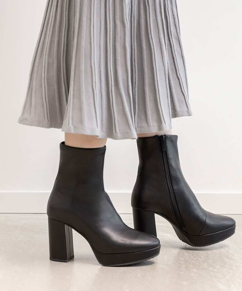  「晴雨兼用 チャンキーヒールベーシックショートブーツ」|ショートブーツ|