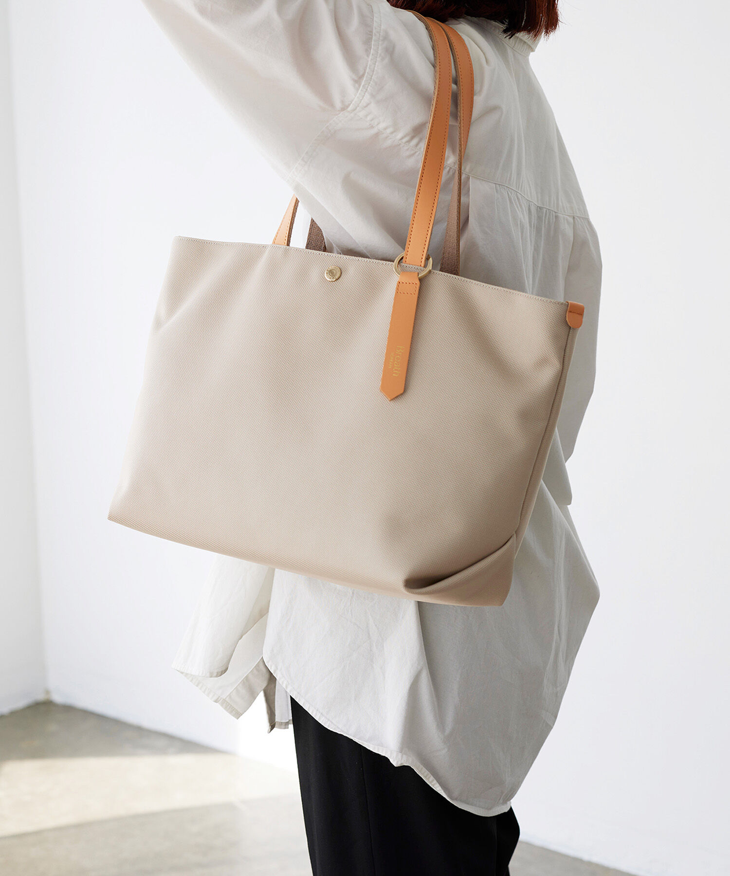 TOPKAPI BREATH「【新色追加】【Breath TOPKAPI】Aerial エアリアル ナイロン カラーストラップ付き A4 トートバッグ /軽量」|トートバッグ|