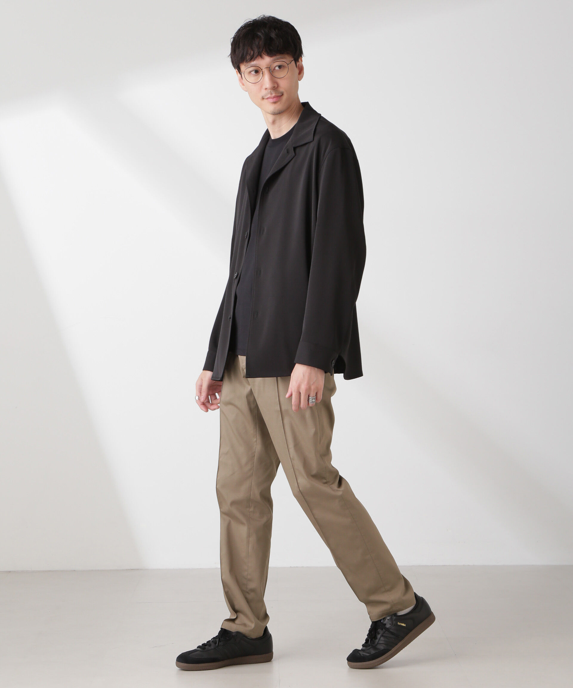 nano･universe「ソラーロライトストレッチテーパードイージーパンツ(セットアップ可)」|チノ|