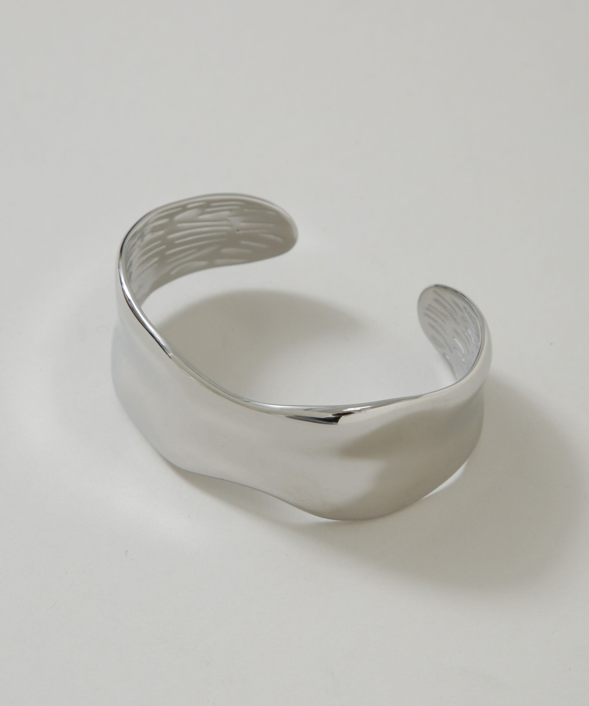 nano･universe「ワイドニュアンスバングル」|ブレスレット・バングル|