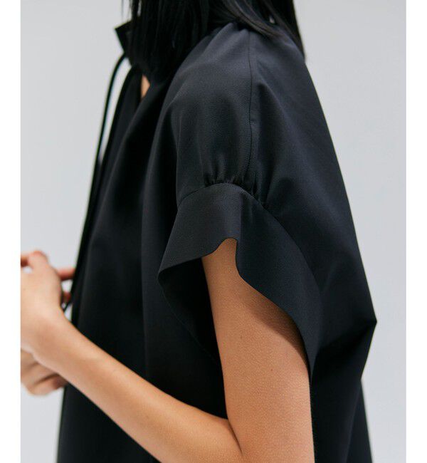 BEIGE,「【洗える/接触冷感/速乾/UVケア対応】BATEAU / Vネックバックギャザーハーフスリーブブラウス」|シャツ・ブラウス|