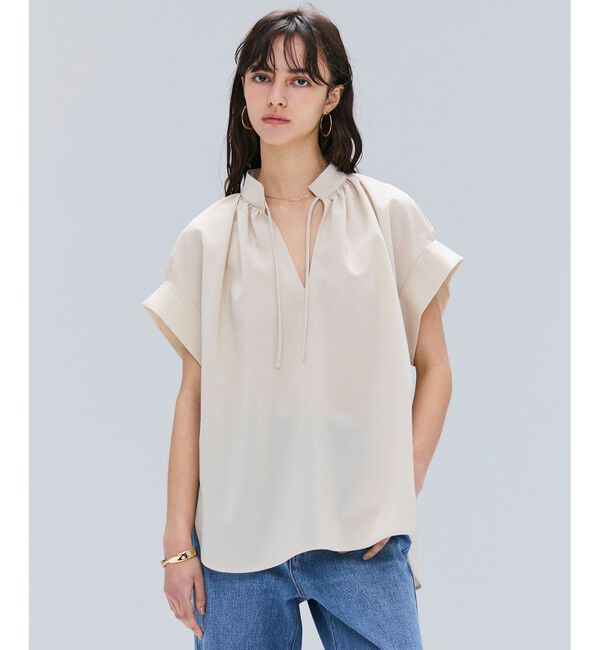 BEIGE,「【洗える/接触冷感/速乾/UVケア対応】BATEAU / Vネックバックギャザーハーフスリーブブラウス」|シャツ・ブラウス|Beige