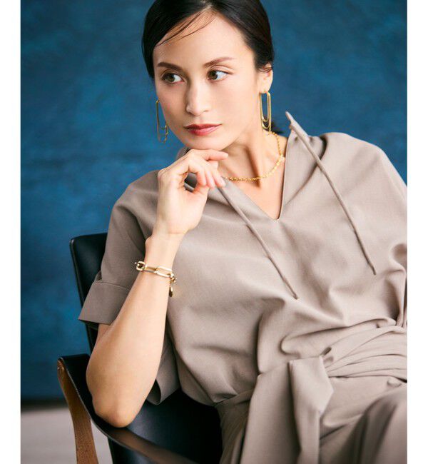 BEIGE,「【洗える/接触冷感/速乾/UVケア対応】BATEAU / Vネックバックギャザーハーフスリーブブラウス」|シャツ・ブラウス|Taupe