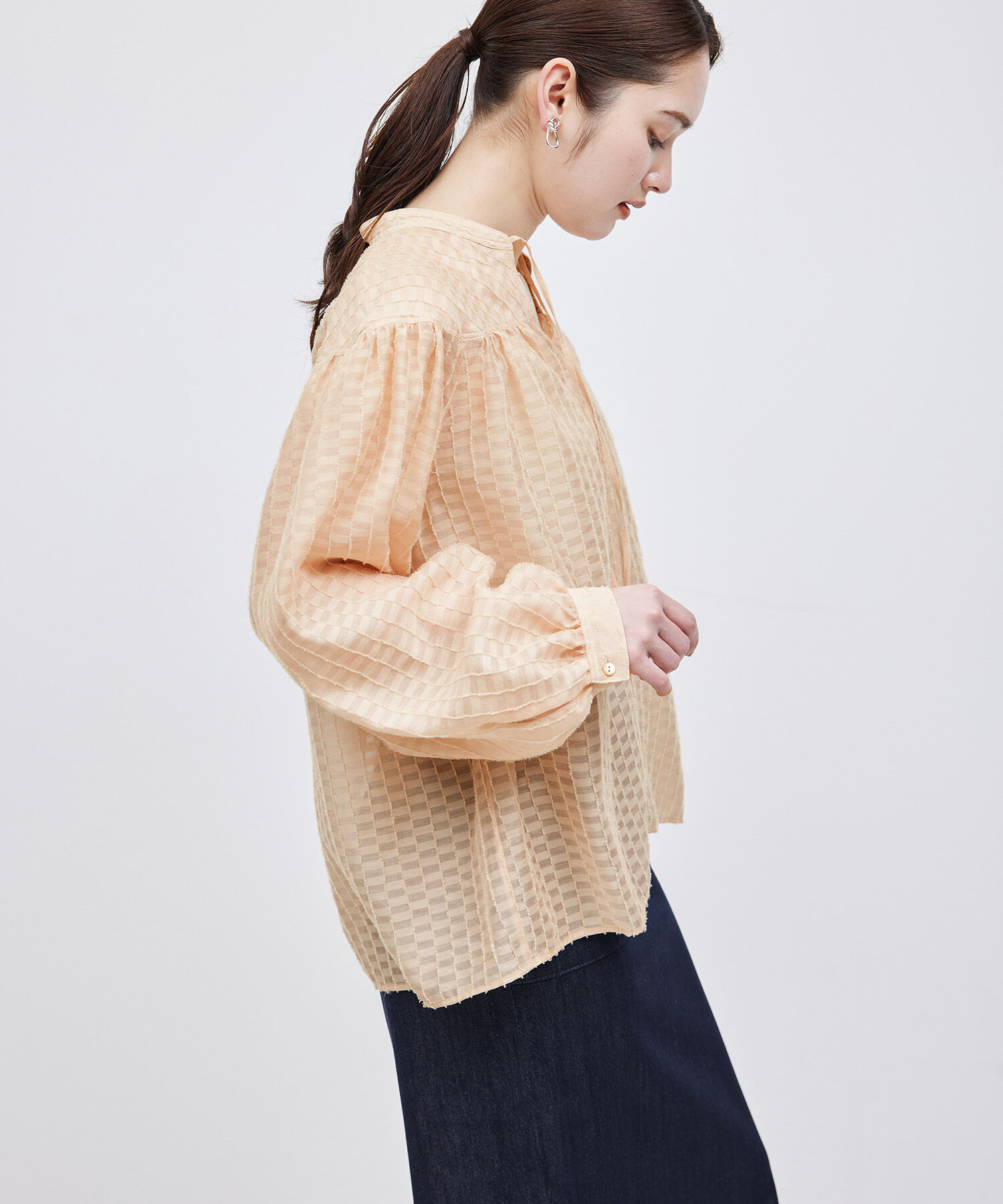ROPE「ジャカードスタンドギャザーブラウス」|シャツ・ブラウス|