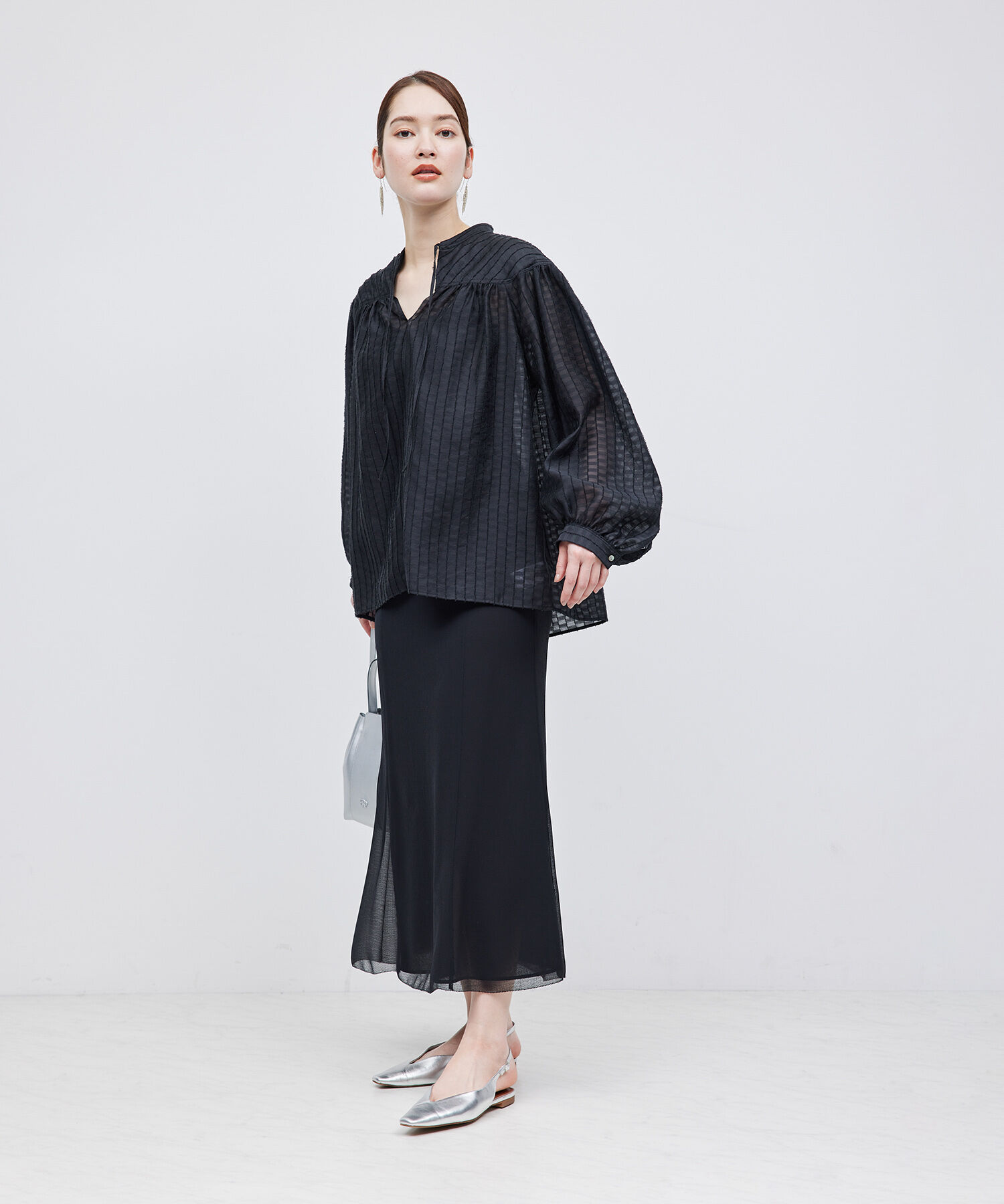 ROPE「ジャカードスタンドギャザーブラウス」|シャツ・ブラウス|