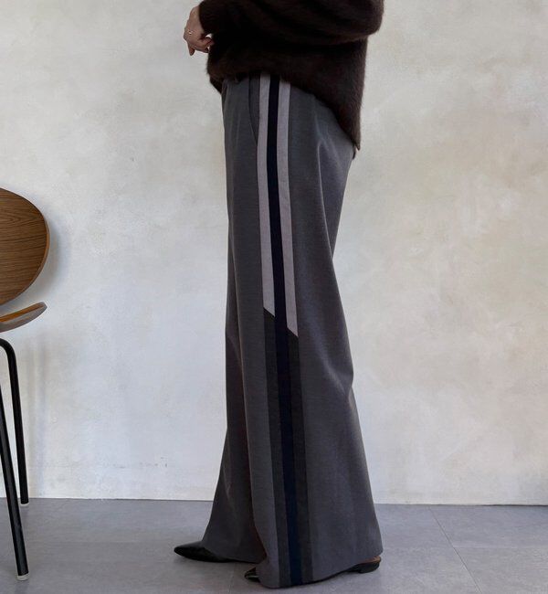  「【WEB限定】サイドラインワイドパンツ」|チノ|