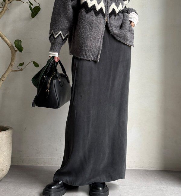  「サテンストレートスカート」|スカート|ブラック